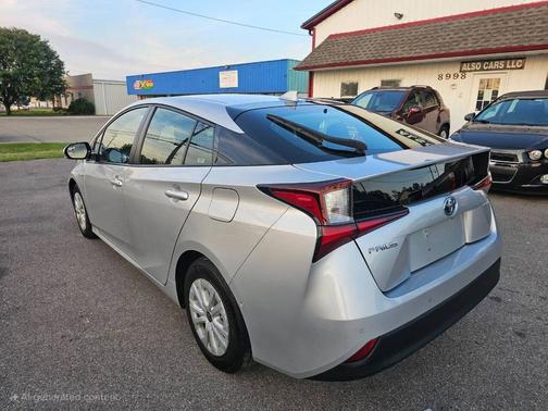 2019 Toyota Prius LE