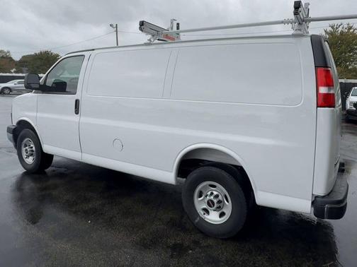2025 GMC Savana 2500 Work Van