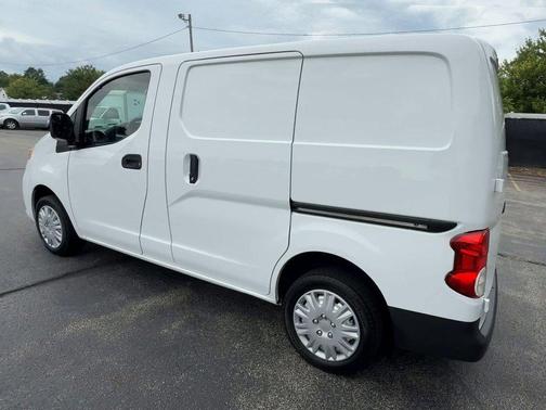 2021 Nissan NV200 S