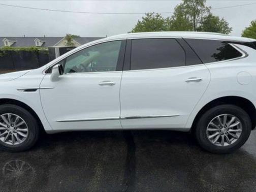 2022 Buick Enclave Essence