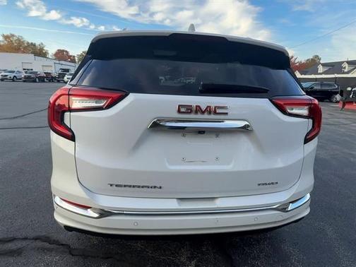2024 GMC Terrain Denali