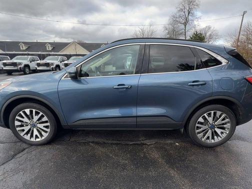 2020 Ford Escape Titanium