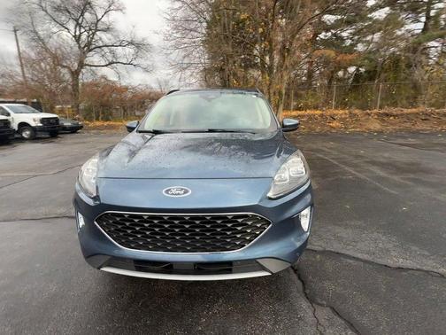 2020 Ford Escape Titanium