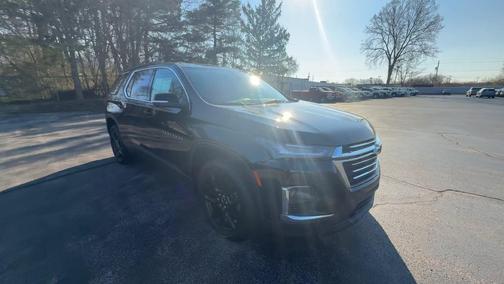 Black 2023 Chevrolet Traverse LT Cloth