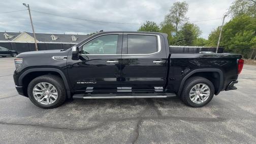 Black 2022 GMC Sierra 1500 Denali