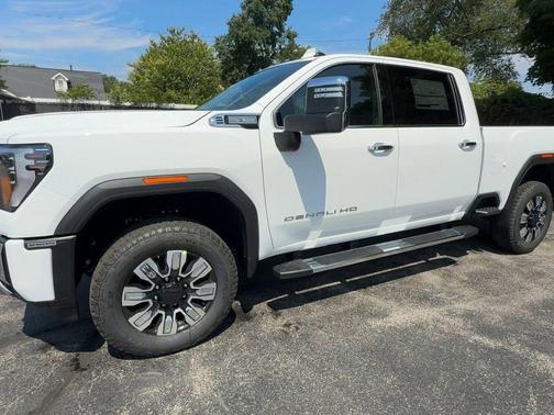 2025 GMC Sierra 2500 Denali