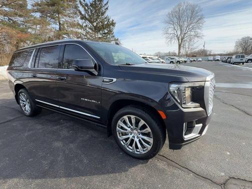 2023 GMC Yukon XL Denali