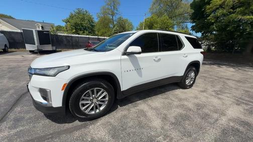 White 2023 Chevrolet Traverse LT Leather