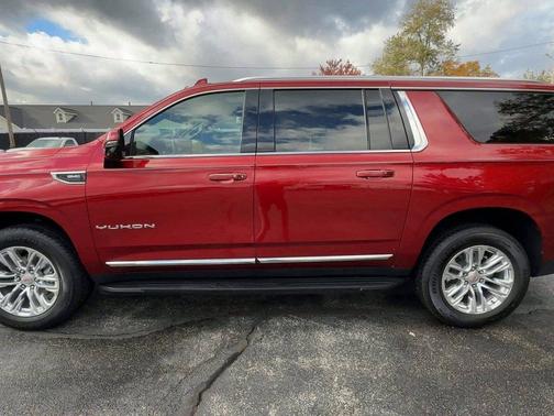 2023 GMC Yukon XL SLT
