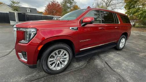 2023 GMC Yukon XL SLT