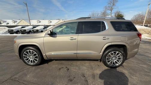 2022 GMC Acadia Denali