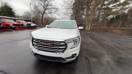 White 2022 GMC Terrain SLT