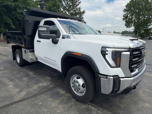 2025 GMC Sierra 3500 Pro
