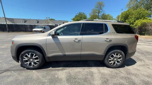 Gray 2022 GMC Acadia SLE