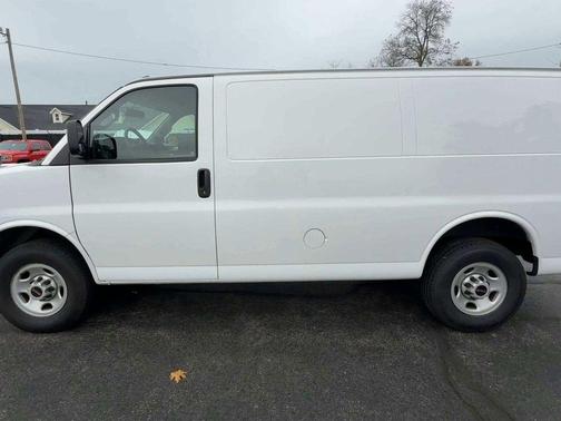 2024 GMC Savana 2500 Work Van