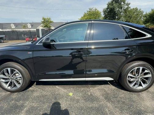 2022 Audi Q5 45 S line Premium Plus