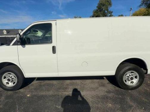 2023 GMC Savana 2500 Work Van
