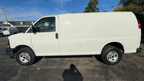 2023 GMC Savana 2500 Work Van