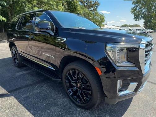 2023 GMC Yukon SLT