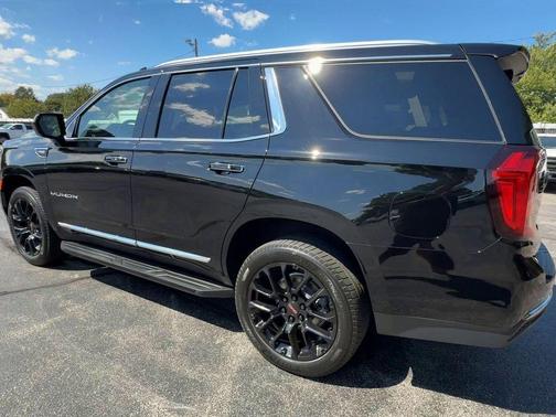 2023 GMC Yukon SLT