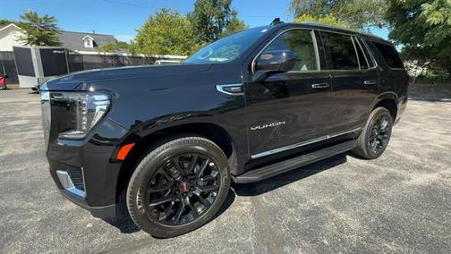 2023 GMC Yukon SLT