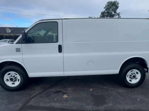 2019 GMC Savana 2500 Work Van
