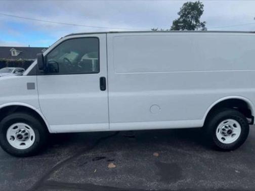 2019 GMC Savana 2500 Work Van