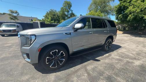 Gray 2023 GMC Yukon SLT