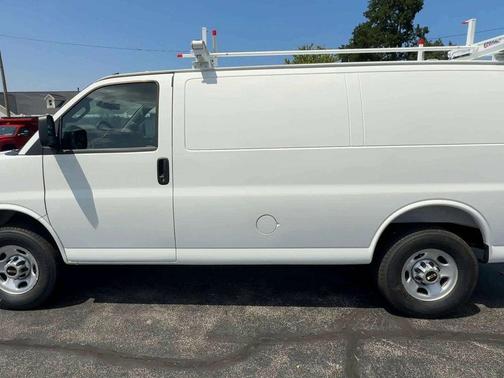 2025 GMC Savana 2500 Work Van