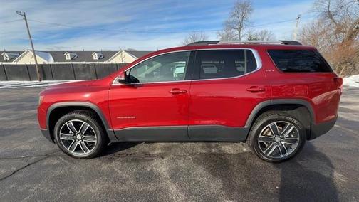 2023 GMC Acadia SLT