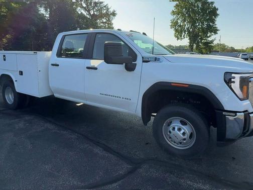 2025 GMC Sierra 3500 Pro
