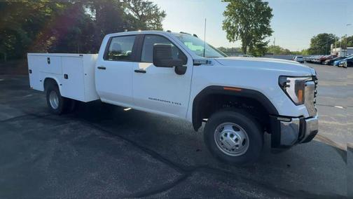 2025 GMC Sierra 3500 Pro