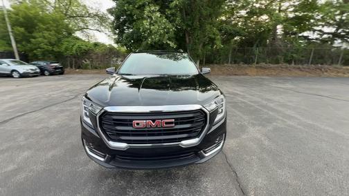 Black 2024 GMC Terrain SLE