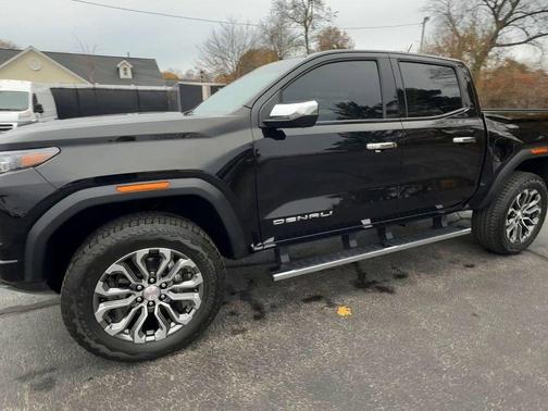 2024 GMC Canyon Denali