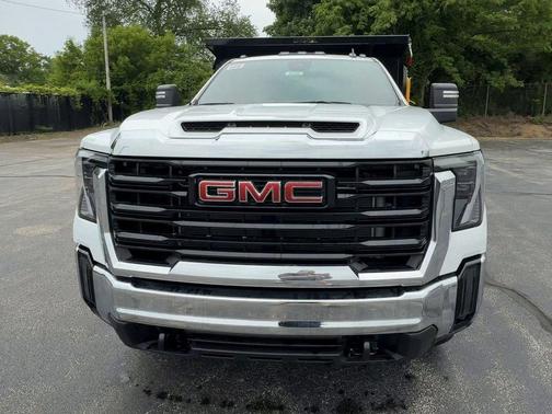 2025 GMC Sierra 3500 Pro