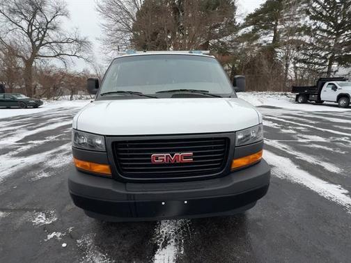 2023 GMC Savana 2500 Work Van