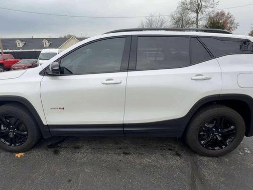 2022 GMC Terrain AT4