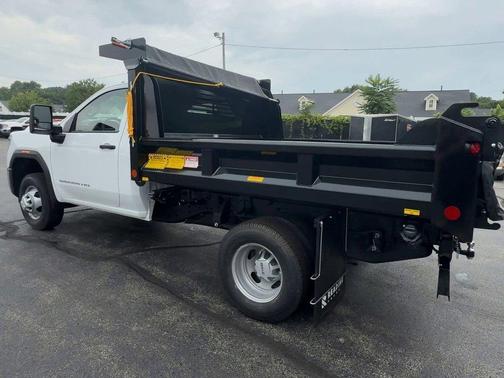2025 GMC Sierra 3500 Pro