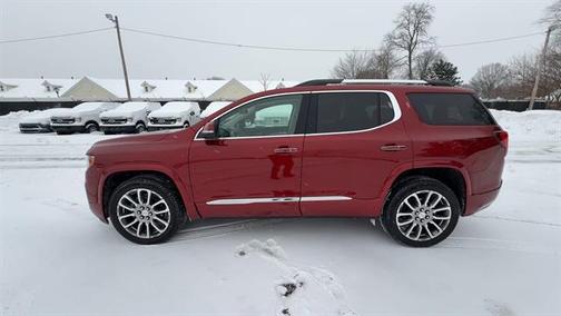 2023 GMC Acadia Denali