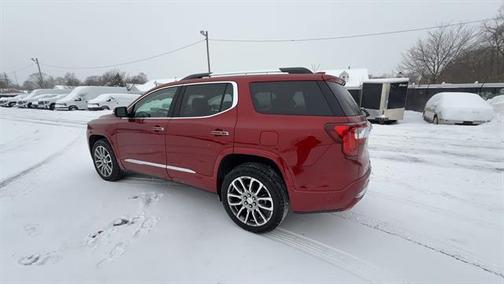 2023 GMC Acadia Denali