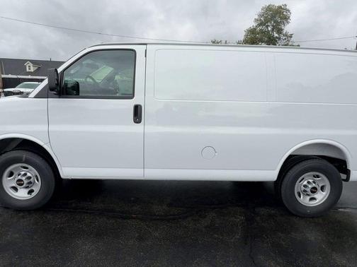 2025 GMC Savana 2500 Work Van