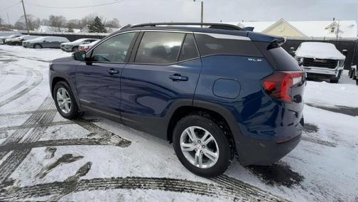 2022 GMC Terrain SLE