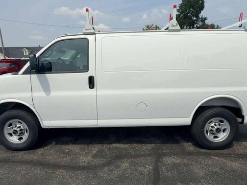 2025 GMC Savana 2500 Work Van