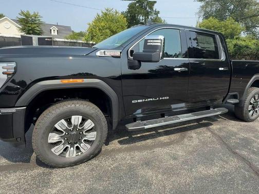 2025 GMC Sierra 2500 Denali