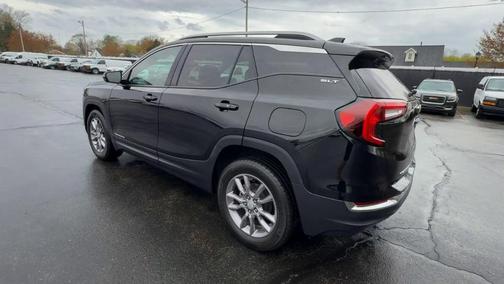 2023 GMC Terrain SLT