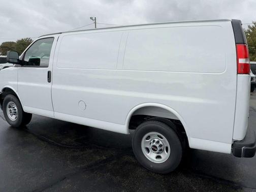 2025 GMC Savana 2500 Work Van
