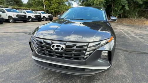 2023 Hyundai TUCSON SE