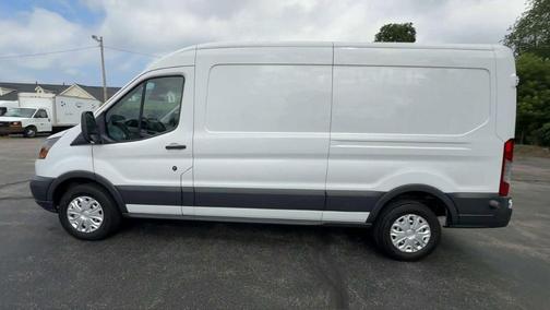 2018 Ford Transit-250 148 WB Medium Roof Cargo