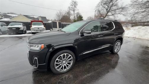 2023 GMC Acadia Denali