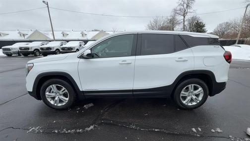 2022 GMC Terrain SLE